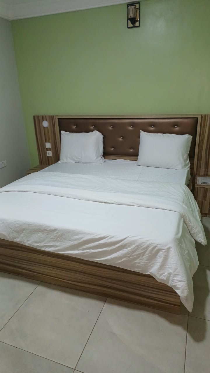 Deluxe Room bed