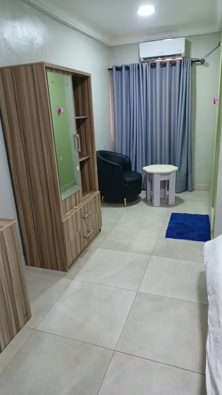 Deluxe Room seating area