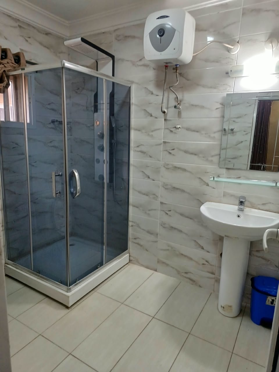 Executive Room ensuite bathroom