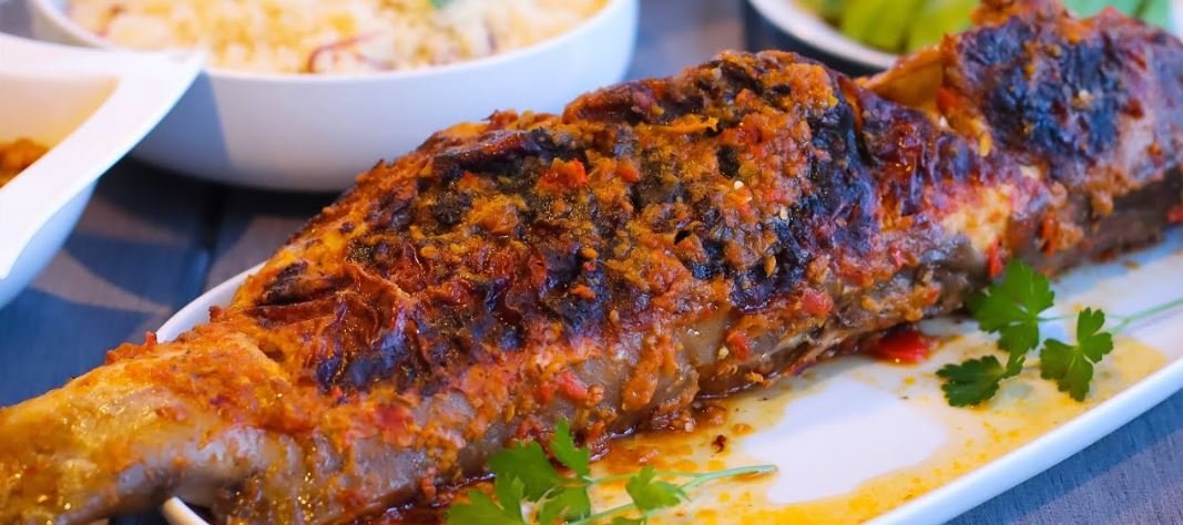 Kunbis grilled peppered catfish platter